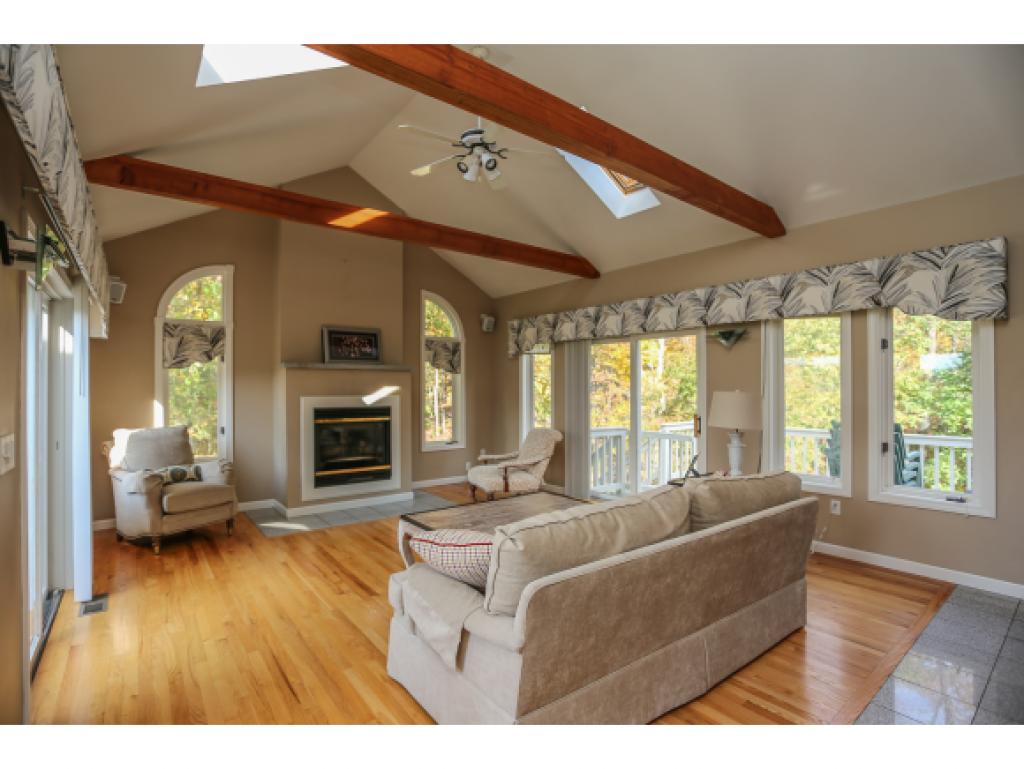 353 North Amherst Road Bedford, NH 03110 - Photo 11 of 33 Gallery Image 11