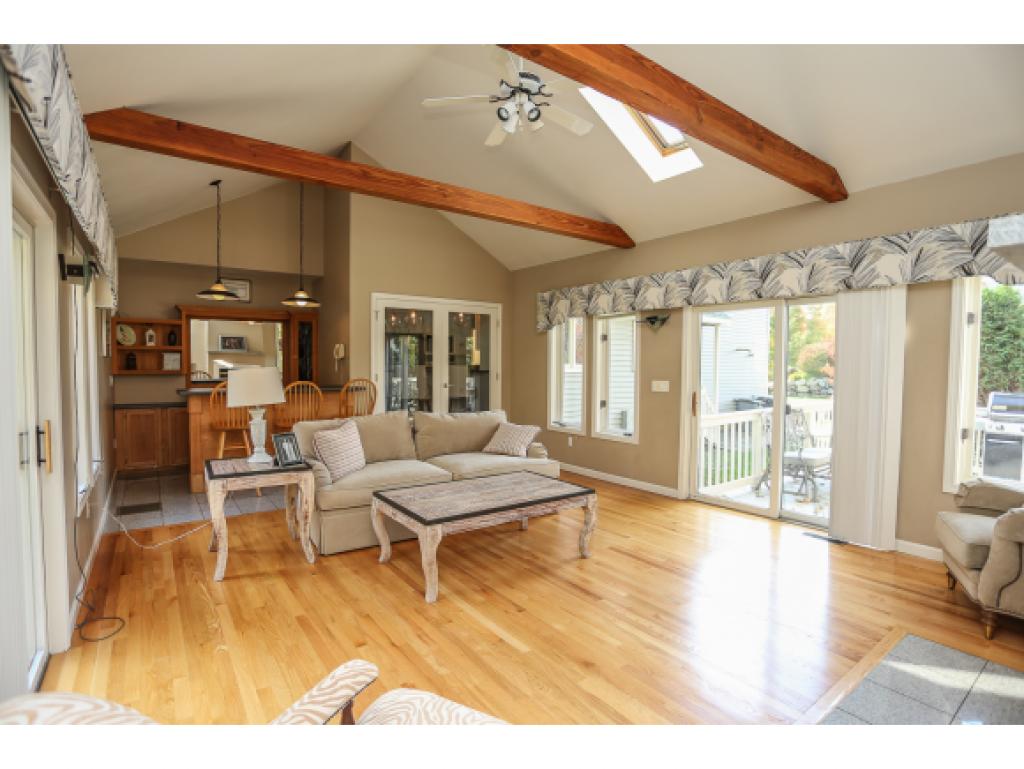 353 North Amherst Road Bedford, NH 03110 - Photo 12 of 33 Gallery Image 12