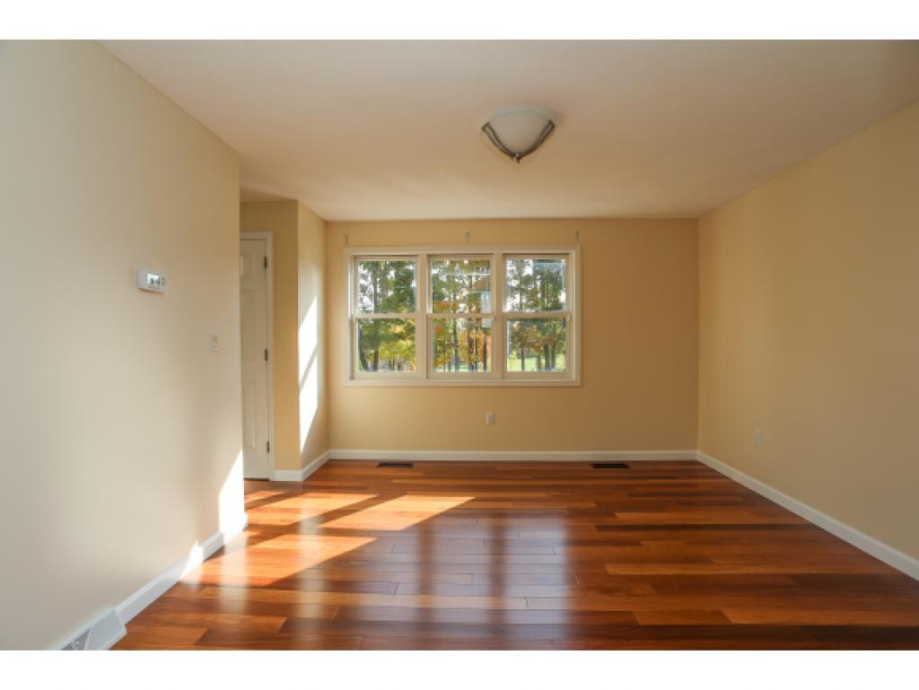 353 North Amherst Road Bedford, NH 03110 - Photo 18 of 33 Gallery Image 18