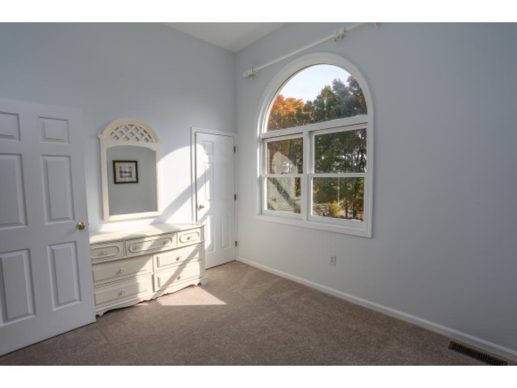 353 North Amherst Road Bedford, NH 03110 - Photo 27 of 33 Gallery Image 27