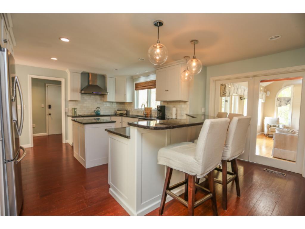 353 North Amherst Road Bedford, NH 03110 - Photo 5 of 33 Gallery Image 5