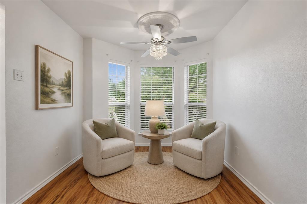 921 High Point Drive Midlothian, TX 76065 - Photo 7 of 39 Front sitting area*VIRTUALLY STAGED*