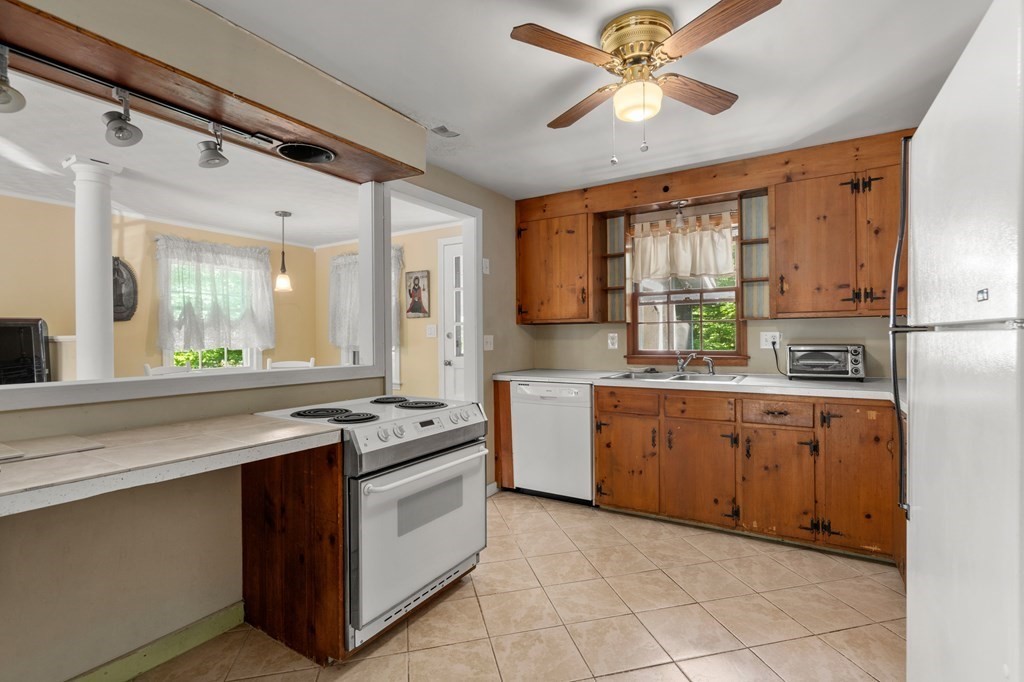 106 Cordaville Road Ashland, MA 01721 - Photo 6 of 14