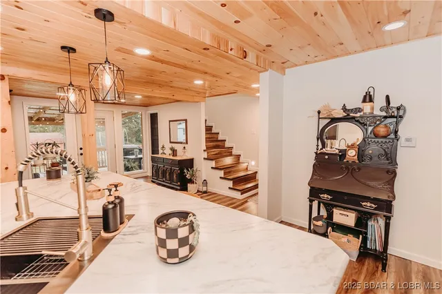 $430,000 | 274 Highway 42 Highway, Dixon, MO 65459