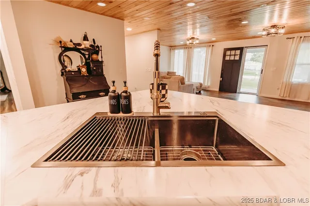 $430,000 | 274 Highway 42 Highway, Dixon, MO 65459