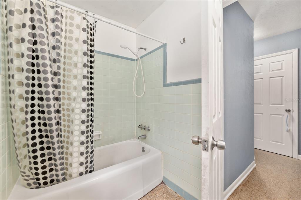 305 Northwest 34th Street Gainesville, FL 32607 - Photo 25 of 43 Gallery Image 25