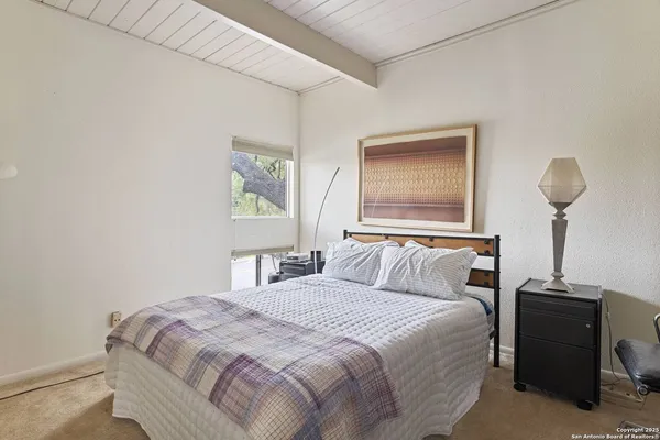 $1,575 | 3102 Eisenhauer Road, Unit 1A, San Antonio, TX 78209