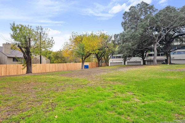 $1,575 | 3102 Eisenhauer Road, Unit 1A, San Antonio, TX 78209