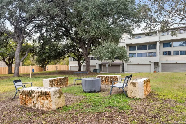 $1,675 | 3102 Eisenhauer Road, Unit 1A, San Antonio, TX 78209