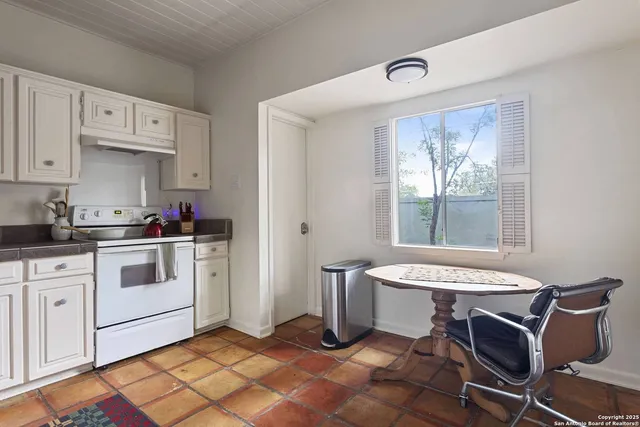 $1,675 | 3102 Eisenhauer Road, Unit 1A, San Antonio, TX 78209