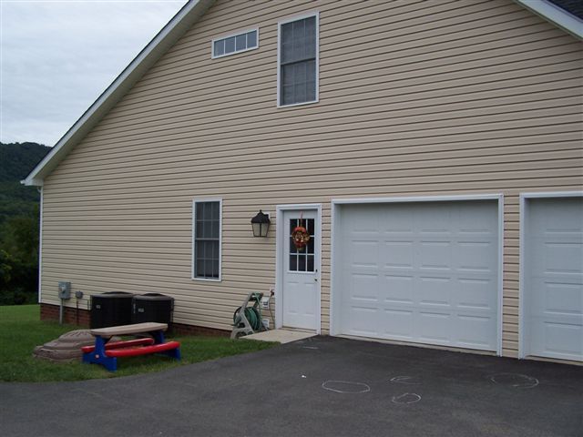 160 Thornblade Way Blue Ridge, VA 24064 - Photo 7 of 8 100_2272
