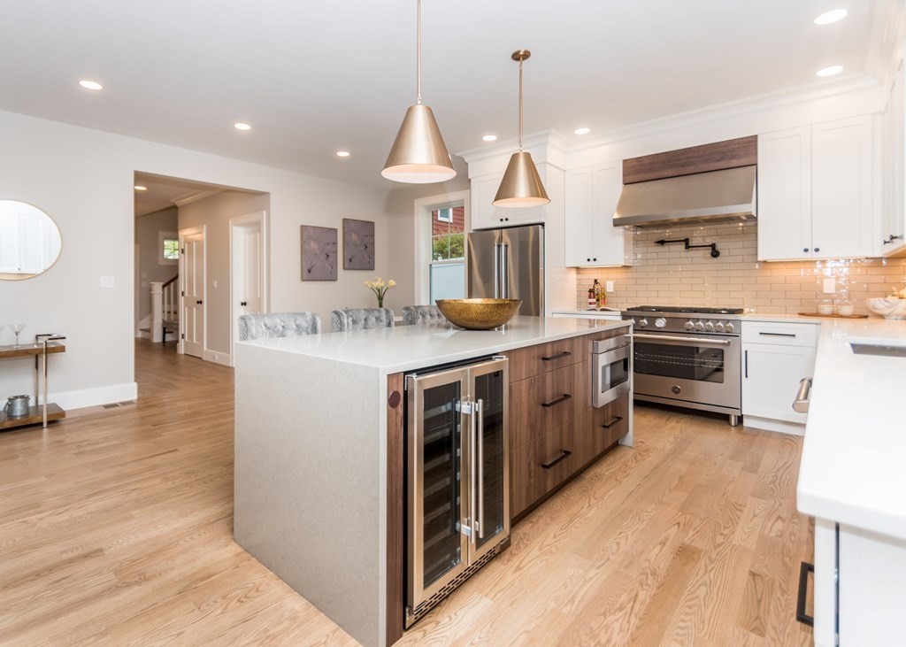1378 Trapelo Road Waltham, MA 02451 - Photo 6 of 39