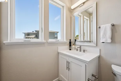 $1,148,000 | 16 Sea Star Court, Richmond, CA 94801