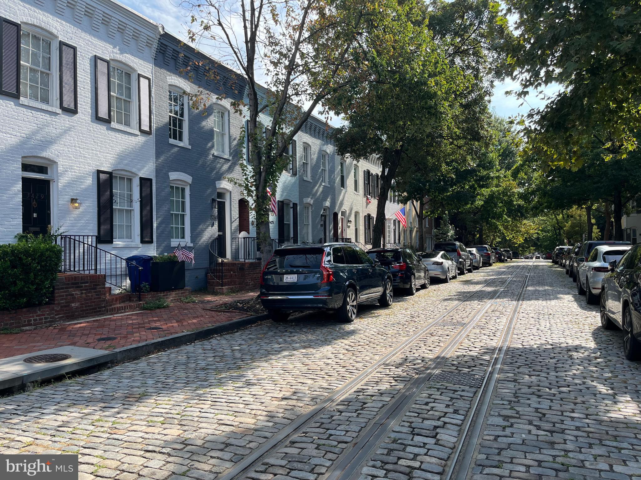 1318 35th Street Northwest, Unit 7 Washington, DC 20007 - Photo 25 of 27 a view of a street with cars