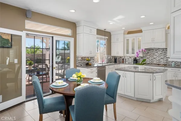 $999,500 | 28223 Bel Monte Court, Canyon Country, CA 91387