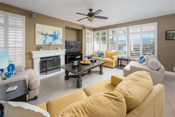 $999,500 | 28223 Bel Monte Court, Canyon Country, CA 91387