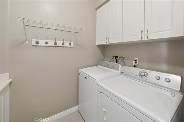 $999,500 | 28223 Bel Monte Court, Canyon Country, CA 91387