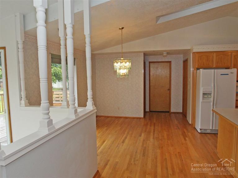 1242 Northwest Rimrock Drive Redmond, OR 97756 - Photo 5 of 16 Additional Photo