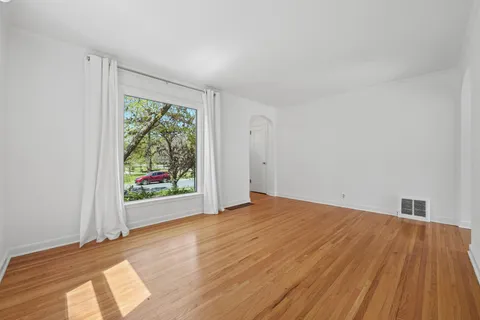 $409,900 | 3109 Oregon Avenue South, St. Louis Park, MN 55426