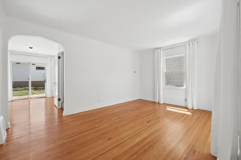 $409,900 | 3109 Oregon Avenue South, St. Louis Park, MN 55426