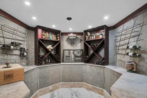 $2,899,000 | 12 Redwood Drive, Dix Hills, NY 11746