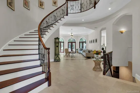 $2,899,000 | 12 Redwood Drive, Dix Hills, NY 11746