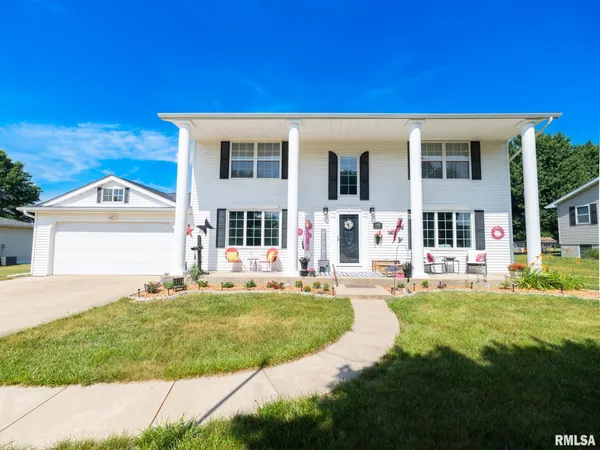 $245,000 | 14380 Grandview Drive, Manito, IL 61546