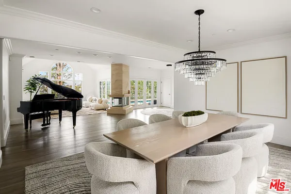 $5,750,000 | 12917 Galewood Street, Studio City, CA 91604