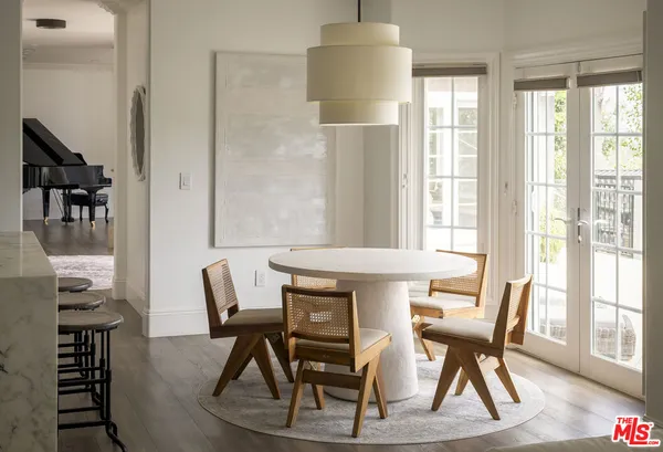 $5,750,000 | 12917 Galewood Street, Studio City, CA 91604