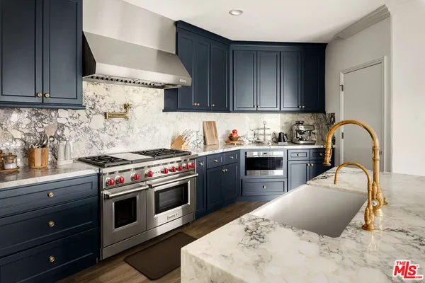 $5,750,000 | 12917 Galewood Street, Studio City, CA 91604