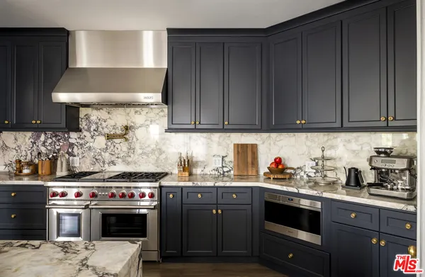 $5,750,000 | 12917 Galewood Street, Studio City, CA 91604