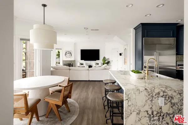 $5,750,000 | 12917 Galewood Street, Studio City, CA 91604