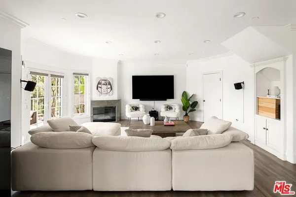 $5,750,000 | 12917 Galewood Street, Studio City, CA 91604