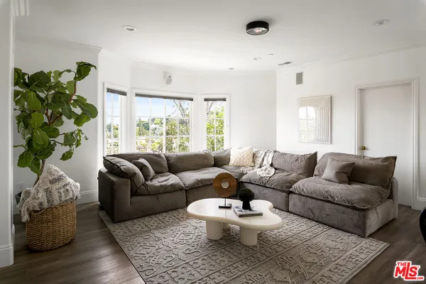 $5,750,000 | 12917 Galewood Street, Studio City, CA 91604