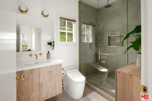$5,750,000 | 12917 Galewood Street, Studio City, CA 91604