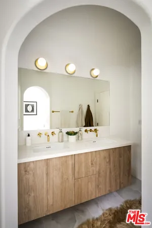 $5,750,000 | 12917 Galewood Street, Studio City, CA 91604