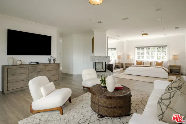 $5,750,000 | 12917 Galewood Street, Studio City, CA 91604