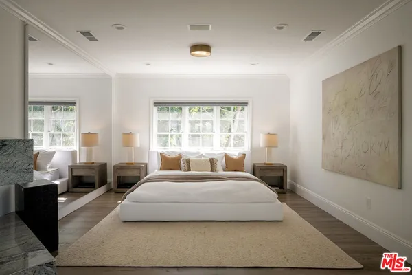 $5,750,000 | 12917 Galewood Street, Studio City, CA 91604