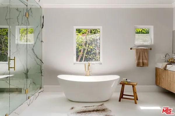 $5,750,000 | 12917 Galewood Street, Studio City, CA 91604