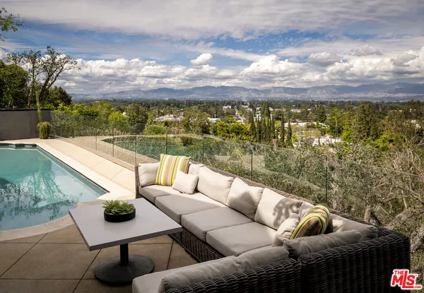$5,750,000 | 12917 Galewood Street, Studio City, CA 91604