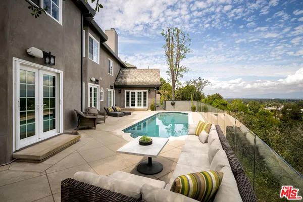 $5,750,000 | 12917 Galewood Street, Studio City, CA 91604