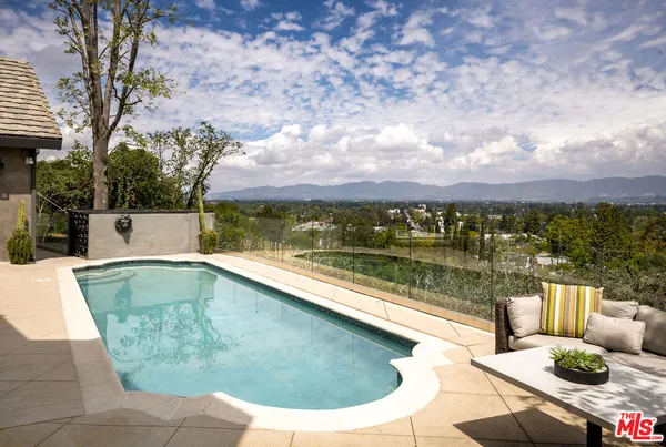 $5,750,000 | 12917 Galewood Street, Studio City, CA 91604