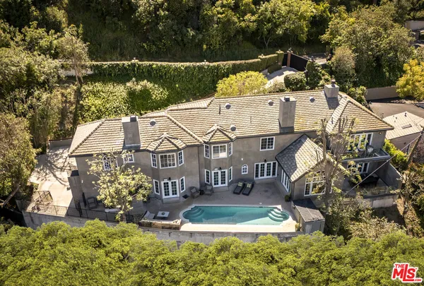 $5,750,000 | 12917 Galewood Street, Studio City, CA 91604