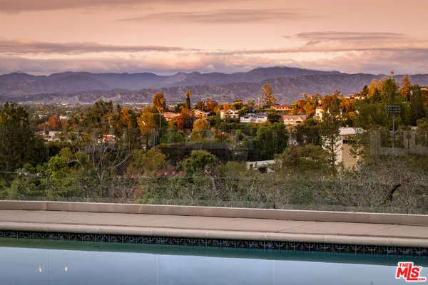 $5,750,000 | 12917 Galewood Street, Studio City, CA 91604