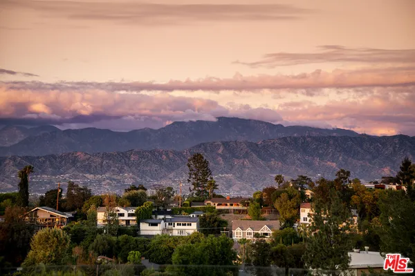 $5,750,000 | 12917 Galewood Street, Studio City, CA 91604