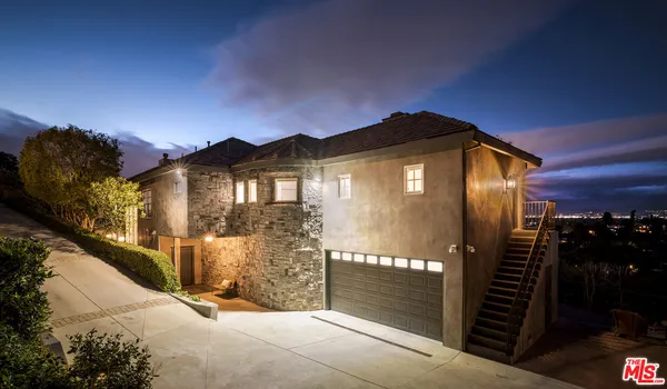 $5,750,000 | 12917 Galewood Street, Studio City, CA 91604