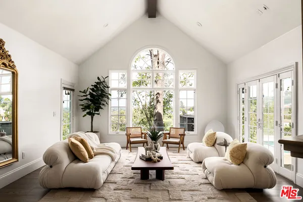 $5,750,000 | 12917 Galewood Street, Studio City, CA 91604