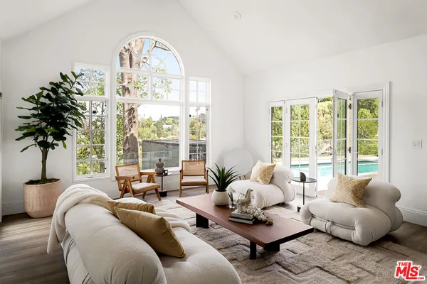 $5,750,000 | 12917 Galewood Street, Studio City, CA 91604