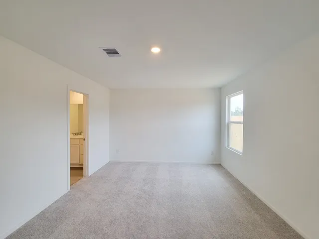 $2,000 | 15675 Plum Brk Drive, Conroe, TX 77303