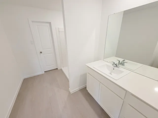 $2,000 | 15675 Plum Brk Drive, Conroe, TX 77303